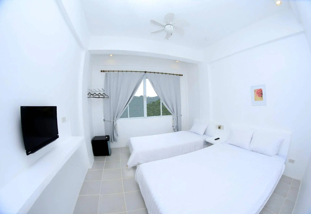 Coron Bluewave Hotel