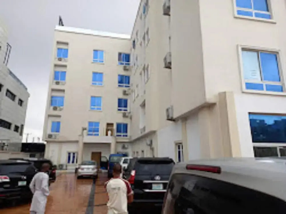 Time Oak Hotel and Suites Royale