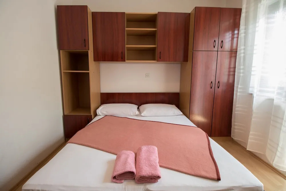 Apartments and Room Ruzica