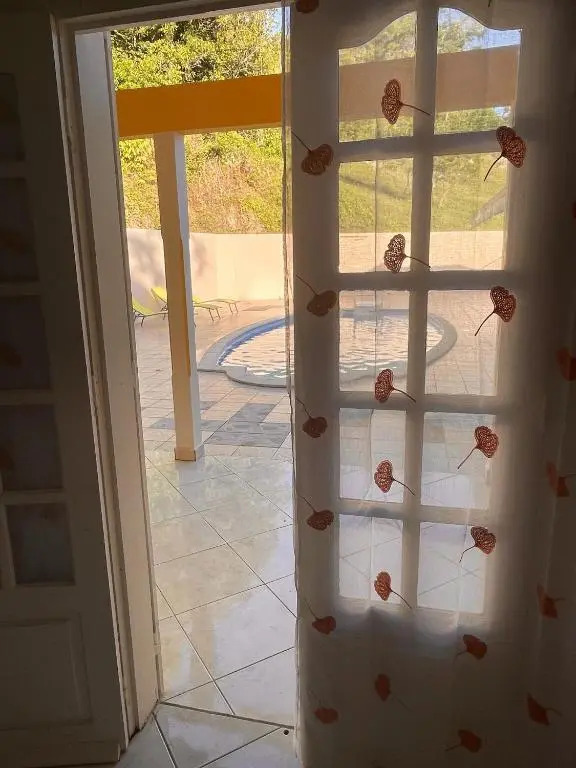 Appartement d'une chambre avec piscine partagee jardin clos et wifi a Le Gosier a 8 km de la plage
