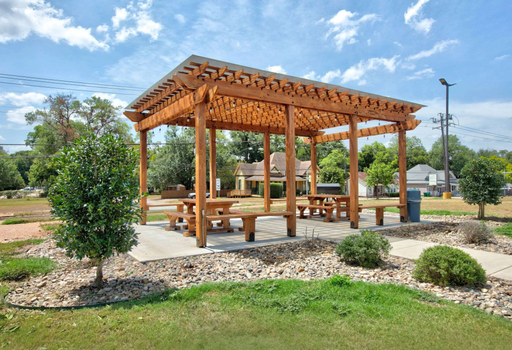 Super 8 by Wyndham Palestine TX