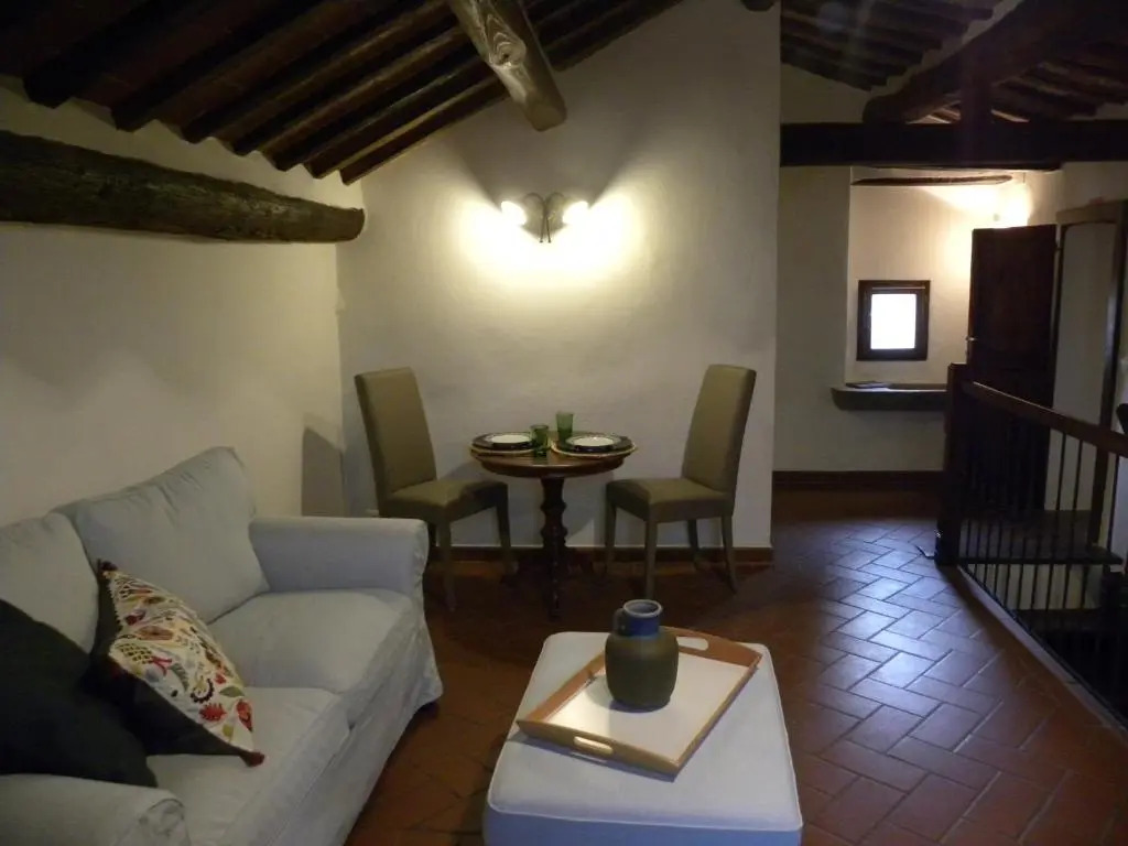 Rustic, cozy and quaint 1 bedroom apartment in the Heart of Cortona