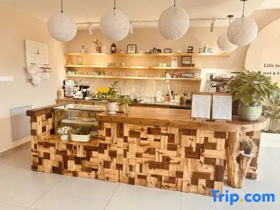 Lu Jian · Yunqi Homestay