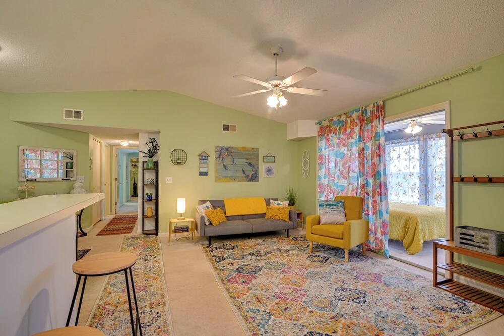 Myrtle Beach Condo 2 Mi to Surfside Beach!