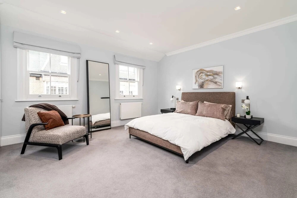 Lavish and Luxurious Chelsea Home