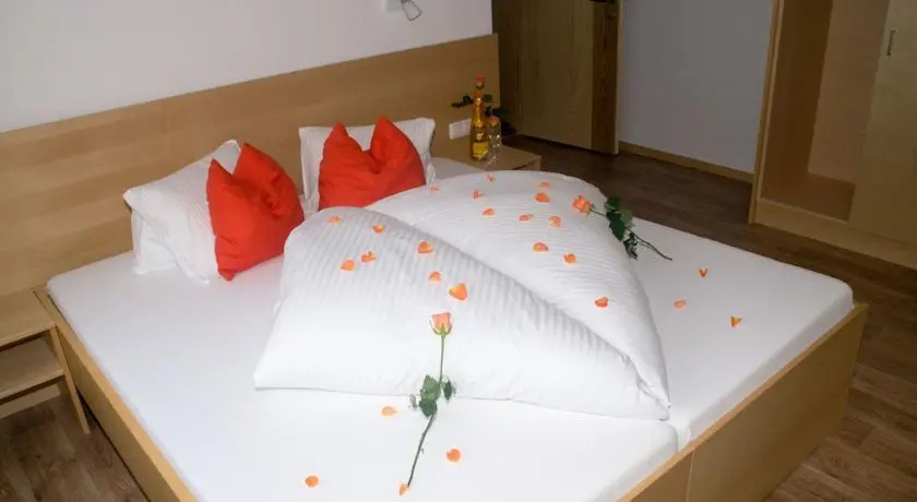 "Quality Hosts Arlberg" Hotel-Gasthof Freisleben