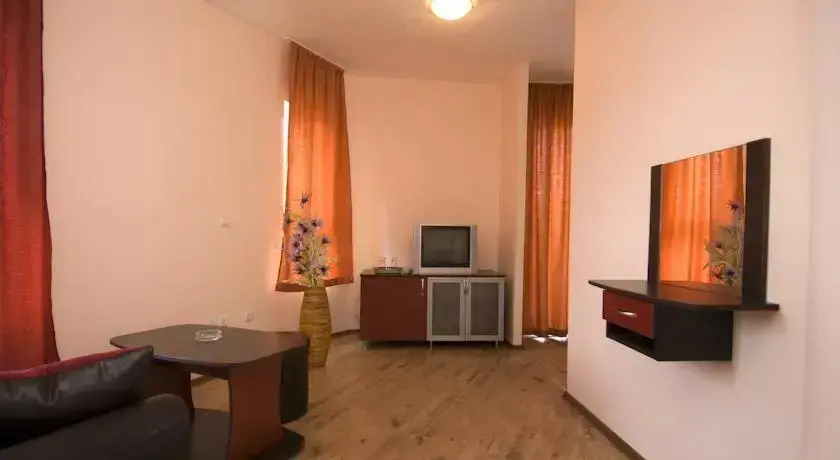 Vromos Guest Rooms