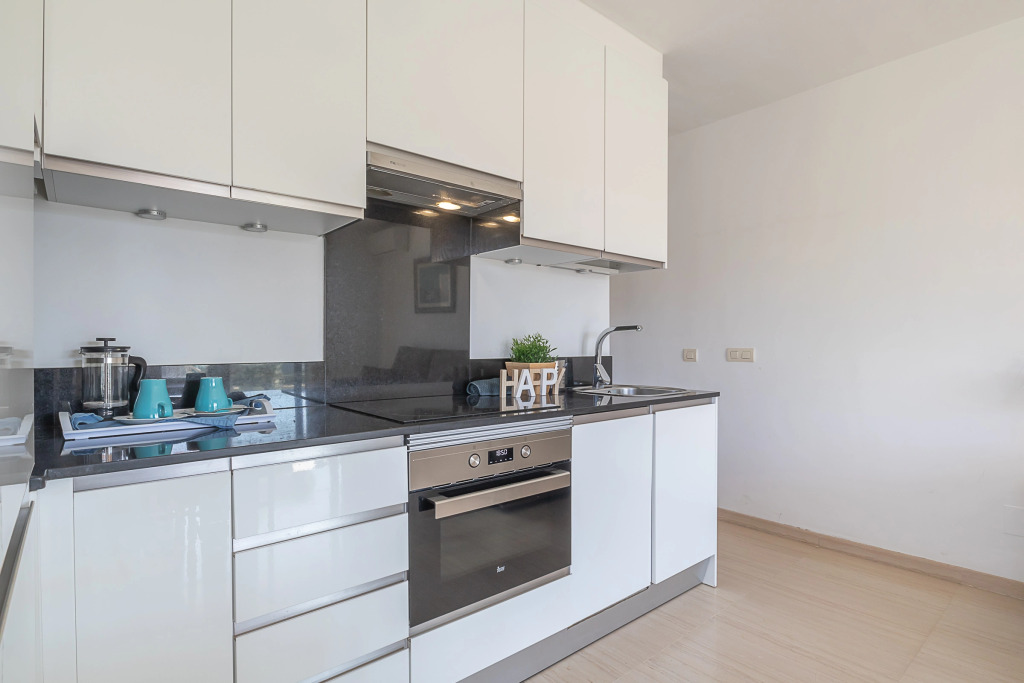 Stunning Seafront Apartment in Carvajal Beach