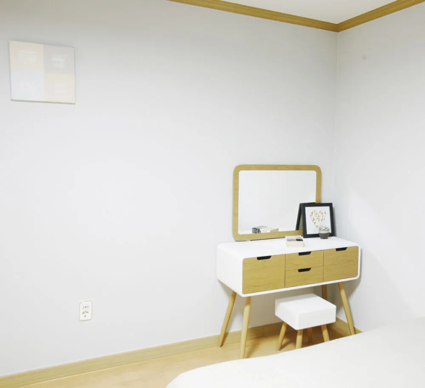 Travelers Planet Studio Type Hostel