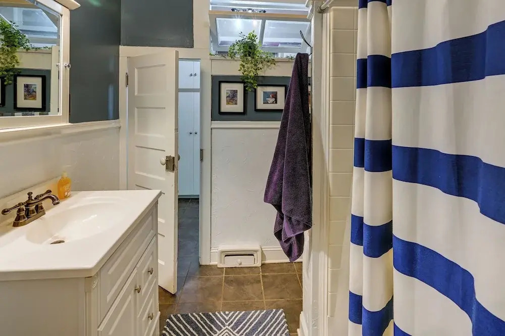 Quaint Anderson Home w/ Sunroom, Walk To Downtown!