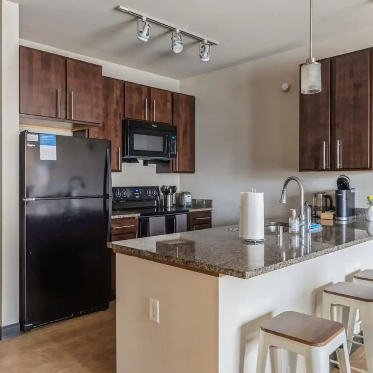Kasa Relax in Your Spacious 1BD Pet Friendly Milwaukee