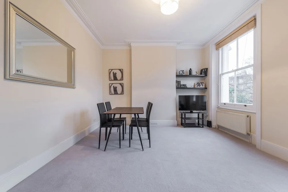 Charming 1BR apt in victorian building close to Hampstead Heath (DP3)