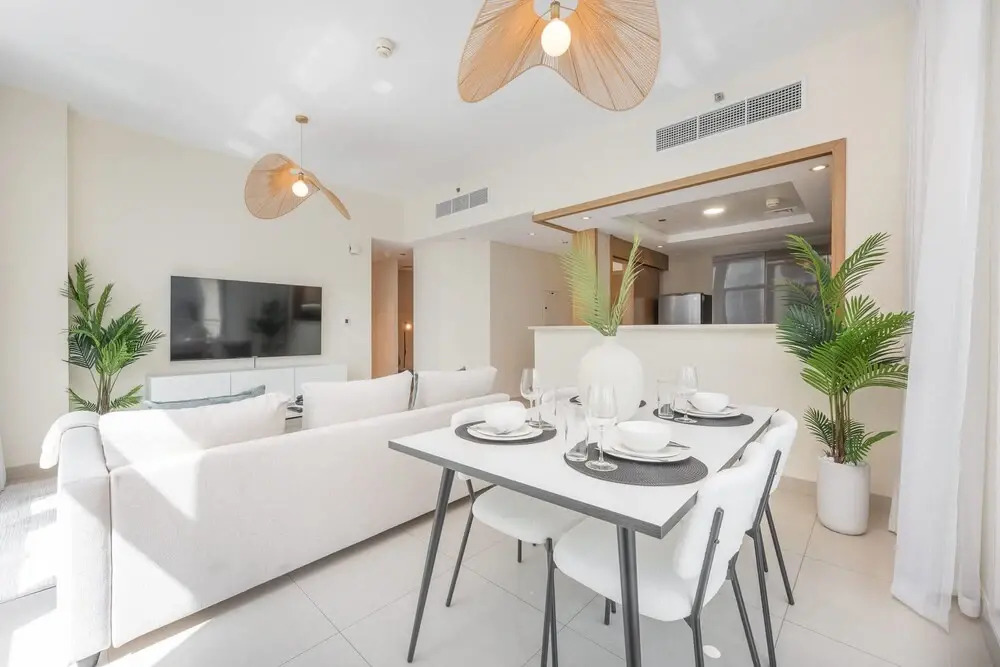 1 Bedroom and Situated Near Burj Khalifa and Dubai Mall