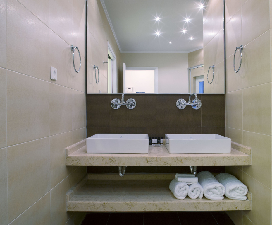 Athena hotel