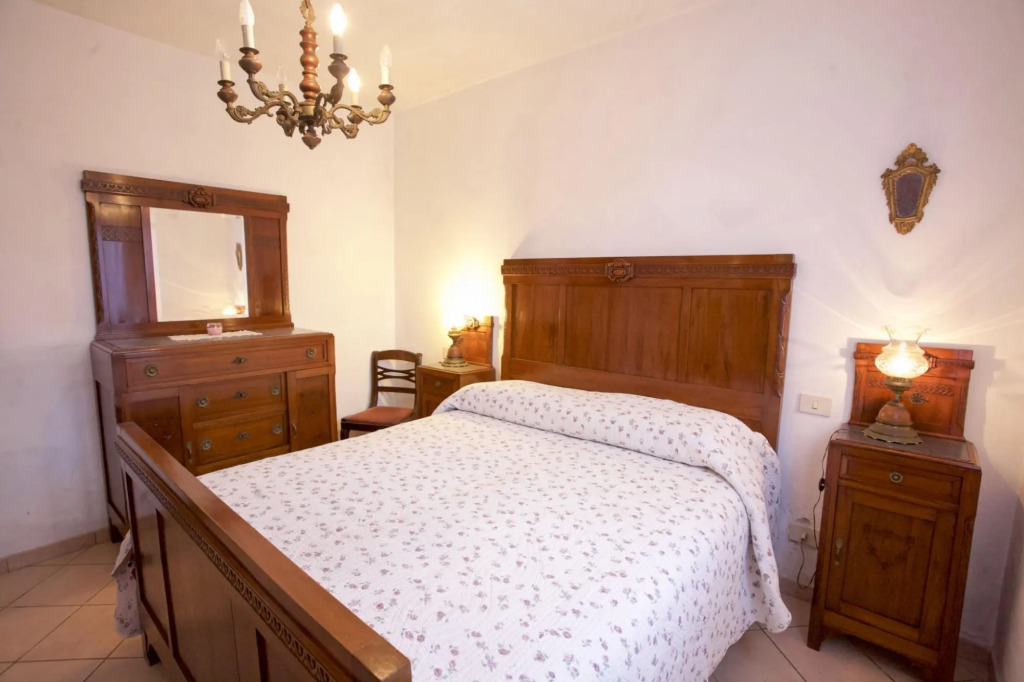 The Casina sleeps 4 surrounded by greenery-LA CASINA A SCHIOPPARELLO