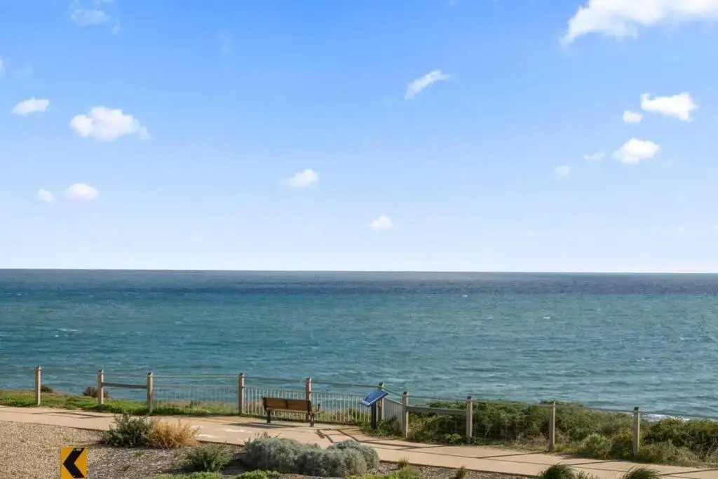 Meander ~ Dreamy Abode with Unrivaled Views