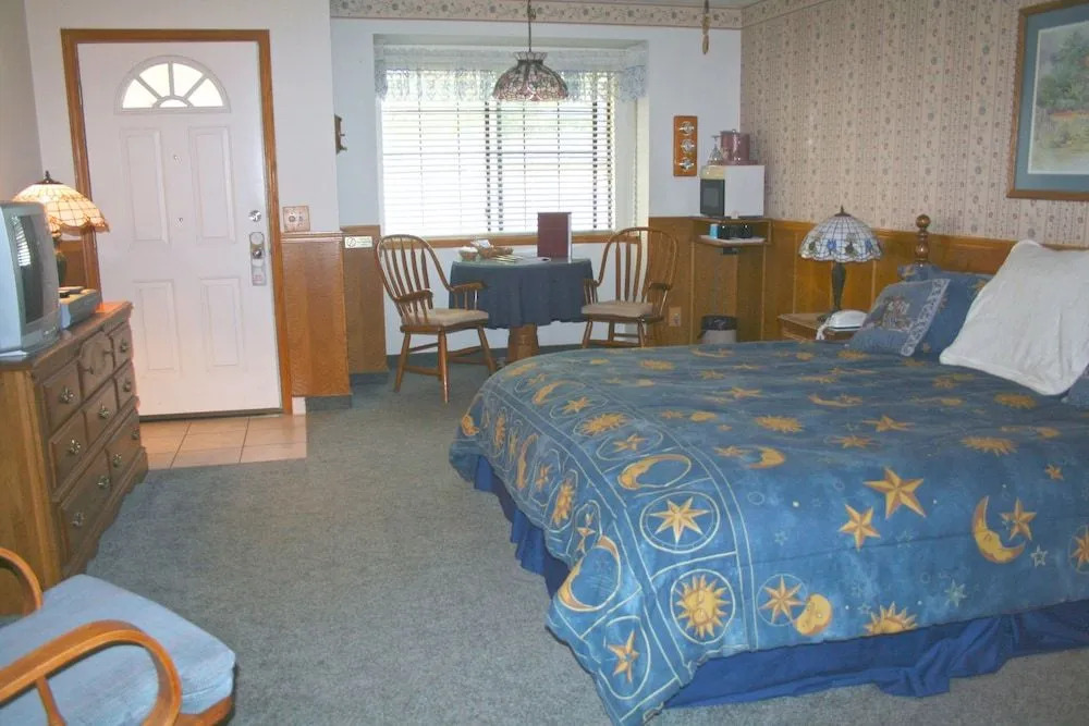 Captain's Cove Inn