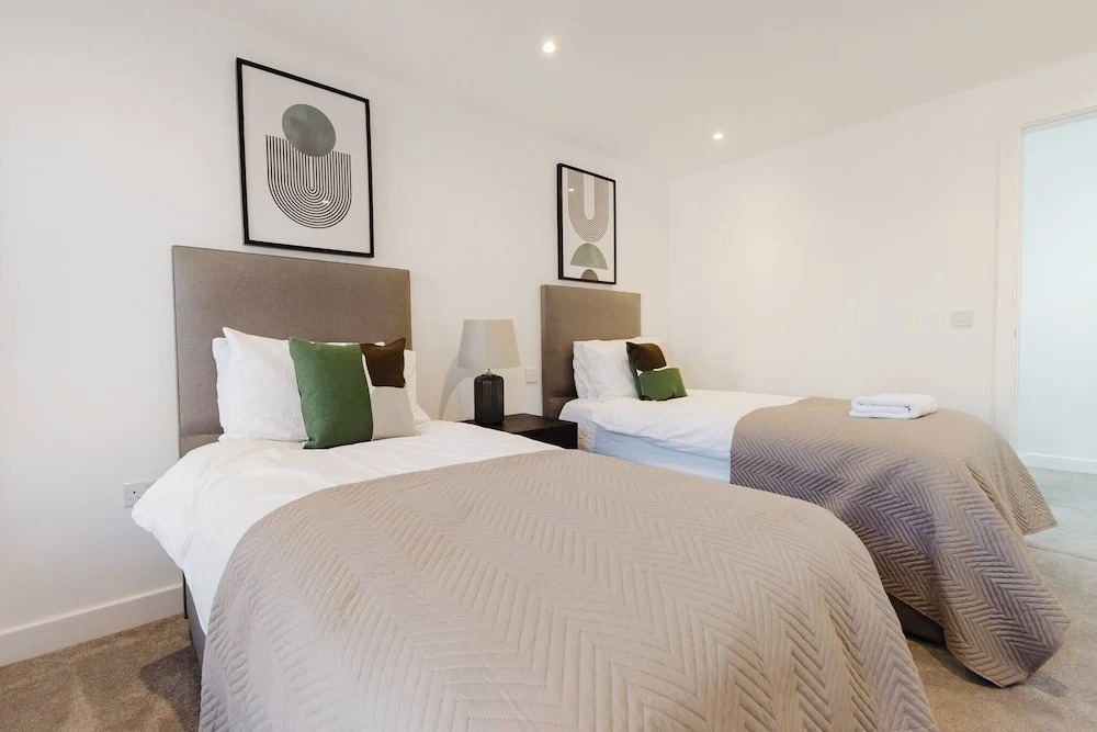 Brand New Stunning Luxury 2 Br House For 6