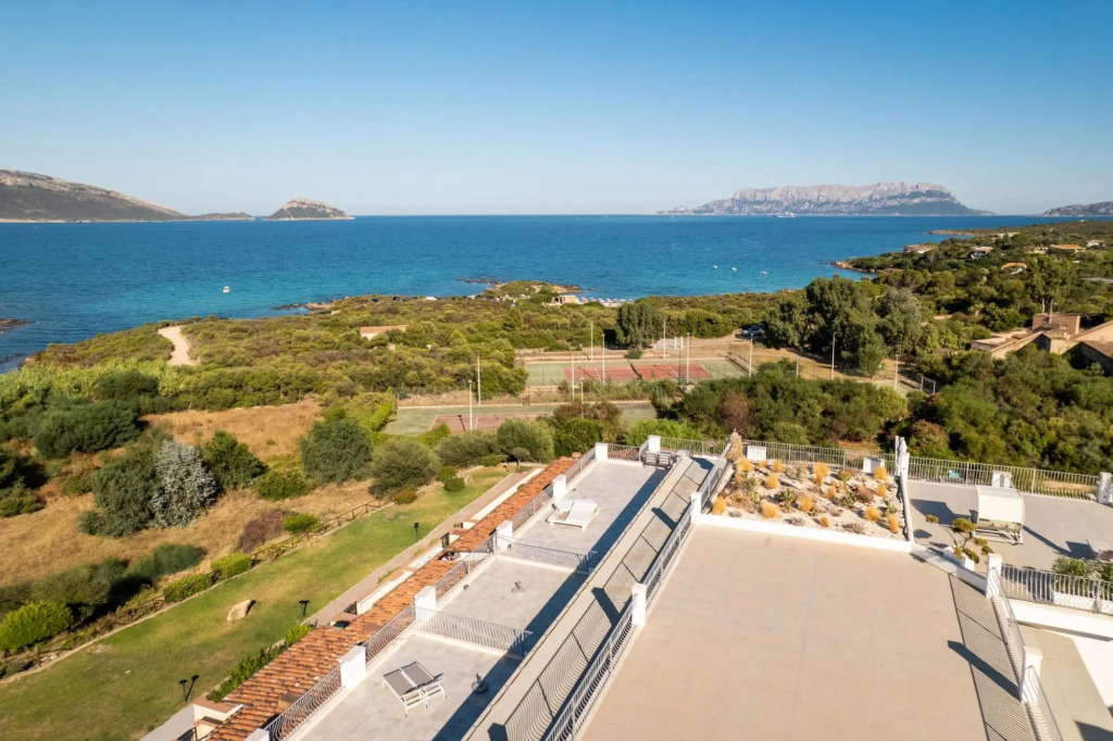 Apartment with 1 bedroom, 1 bathroom, living room divided between the dining area with open kitchen-LE DUE DUNE