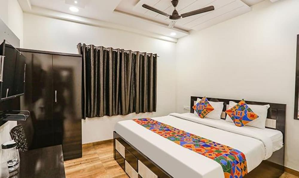 Fabhotel Royal Stay