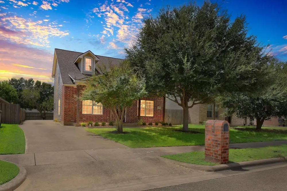 Game Day Getaway Near Texas A&m 4 Bedroom Home
