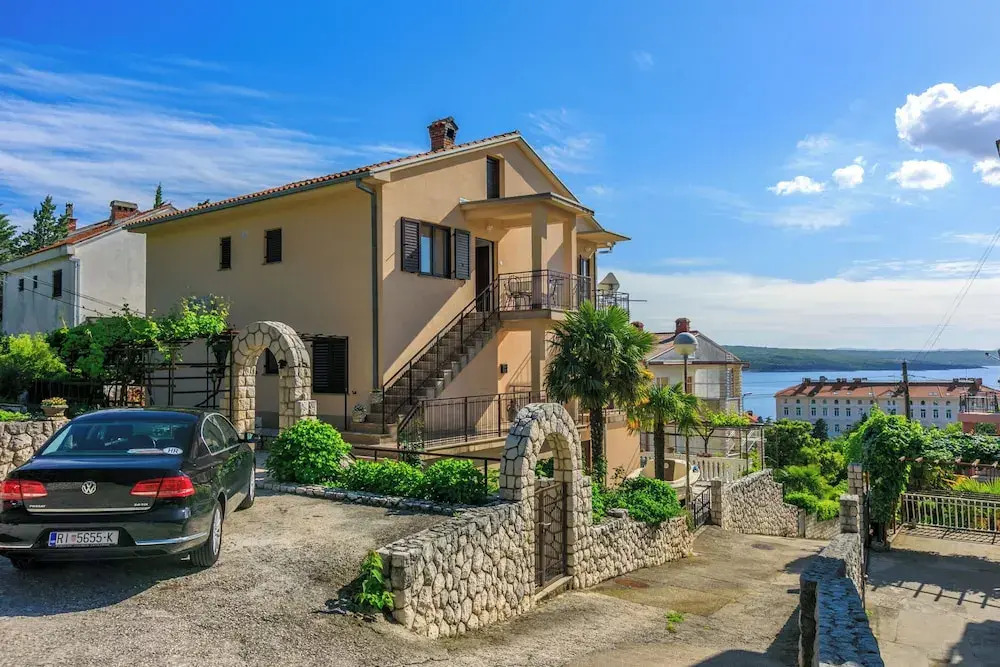 Apartments and Room Ruzica