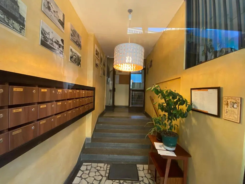 IvArt, City Center, Lux 2BR apartment, 2 Queen Size Beds