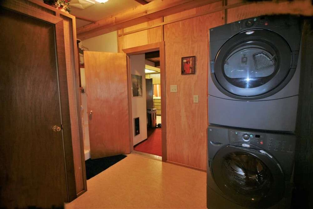 Snowline Cabin 35 - A pet-friendly country cabin, Now has air conditioning