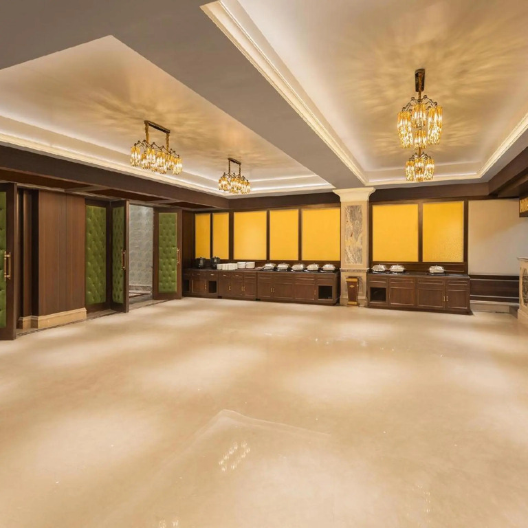 Hotel Hillock Ahmedabad