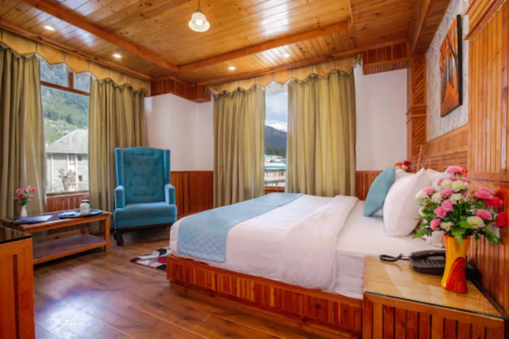 Hotel Himgiri Manali
