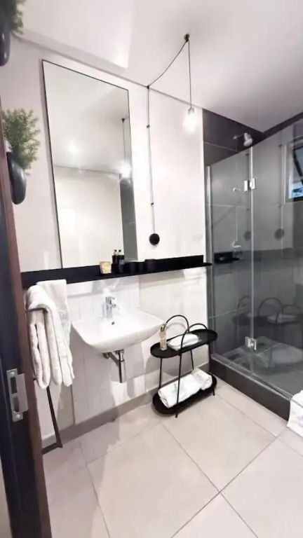 The Henlee Apartment Sandton