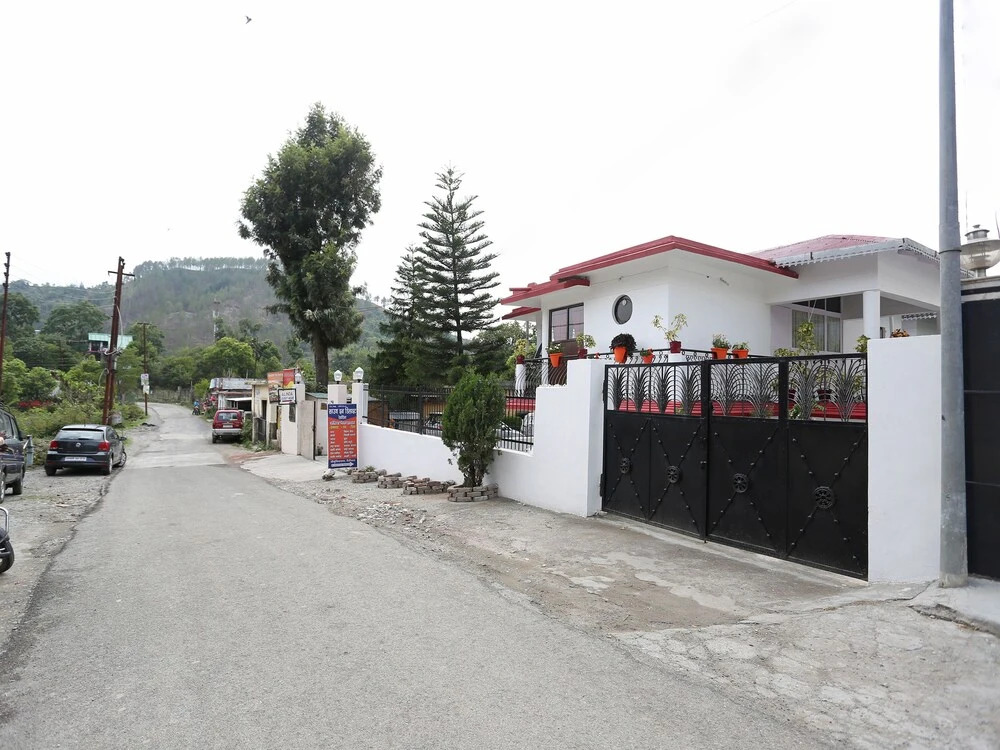 Oyo 14877 Alinda Guest House
