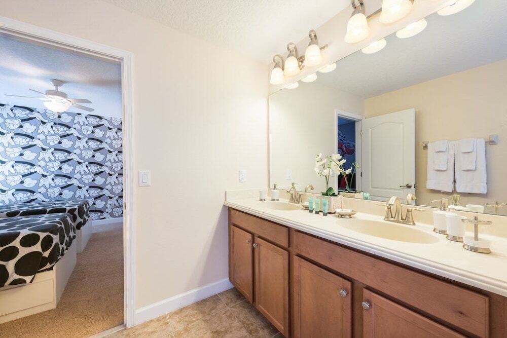 Retreat At Champions Gate - 8 Bedroom Private Pool Home, West Facing, Game Room - Jhh 45952