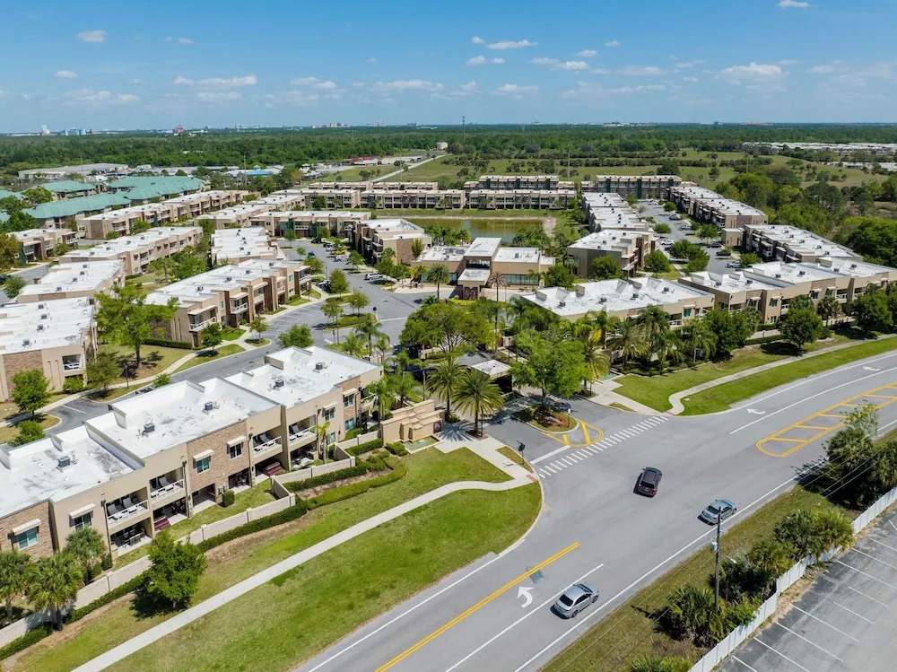 Stunning 4 Bd Close To Disney @ Magic Village 3247