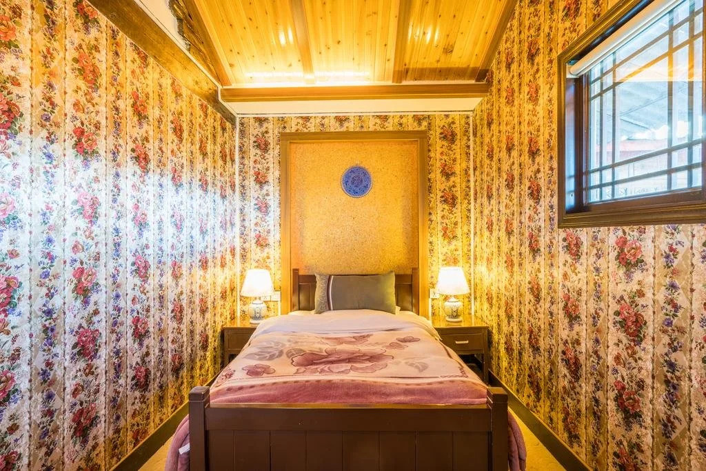 Ruoshuigu Boutique Inn
