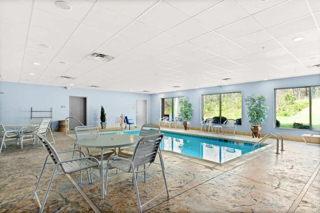Portland Inn & Suites