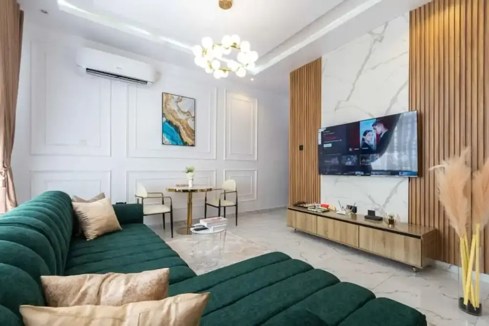 Lux Lekki Home w PS5 Balcony 24 7 Power Security