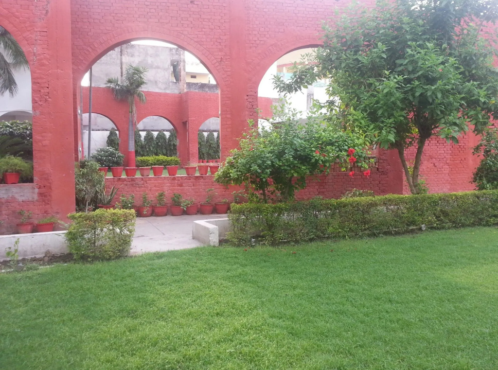 HOTEL VARUNA