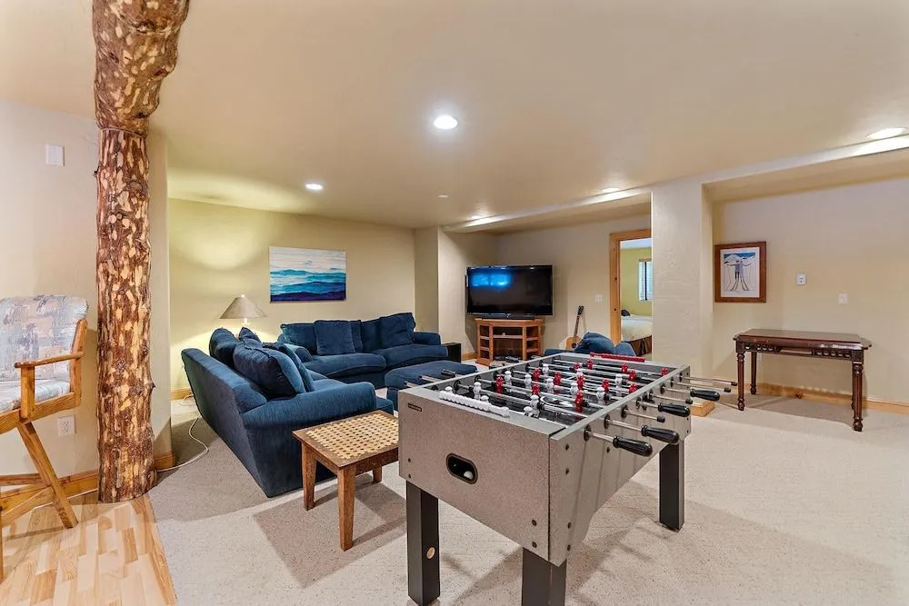 Breckenridge Copper Mountain Getaway, Sleeps 14
