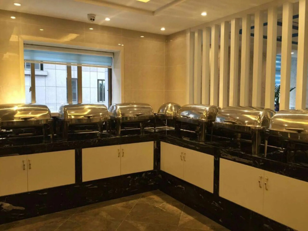 Yiwu Baide Theme Hotel