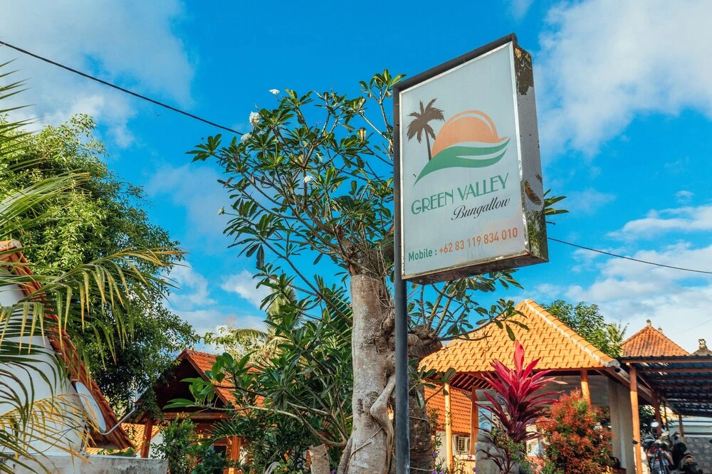 The Valley Green Cottage And Massage