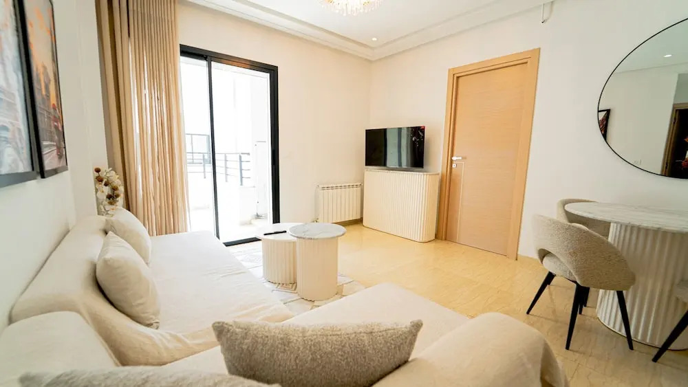 New Central and Luxury In Jardin de Carthage