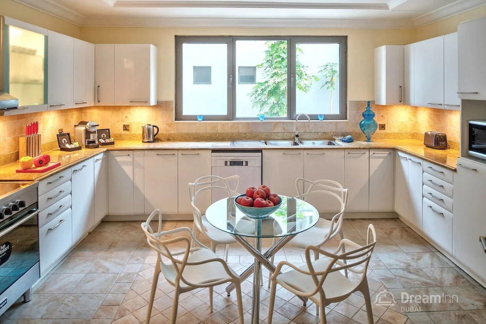 Dream Inn Dubai-Palm Island Retreat Villa