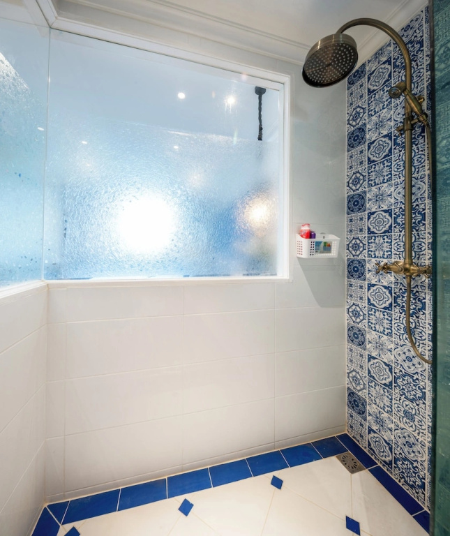 Seven Seas Cote dAzur  with Pool& Gym