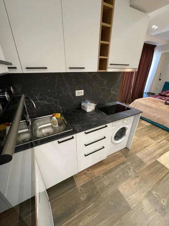 Boutique Central Studio Apartments - ENJOY TRAVEL