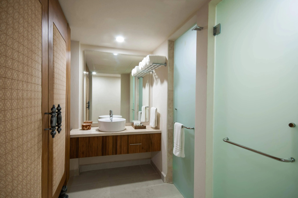 Almar LGBT Luxury Resort