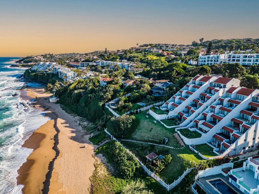 Luxurious 3 bedroom beach front apartment
