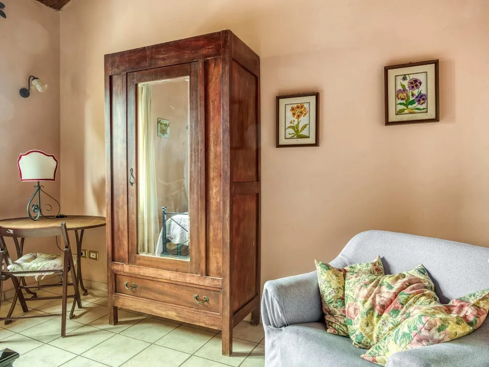 Il Grappolo E La Rosa