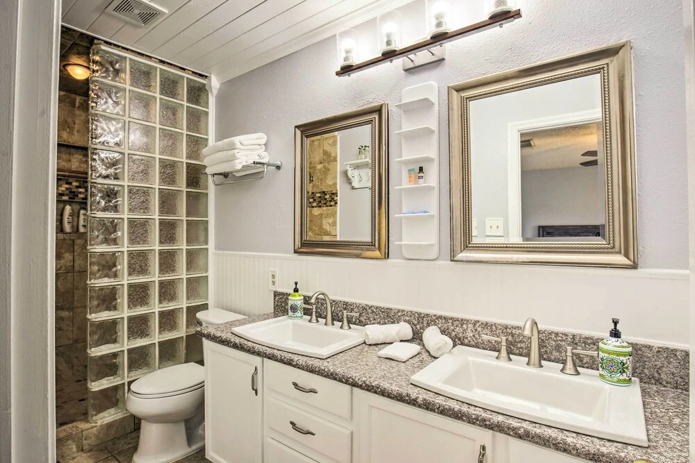 San Antonio Getaway ~ 18 Mi to Dtwn + Pool!