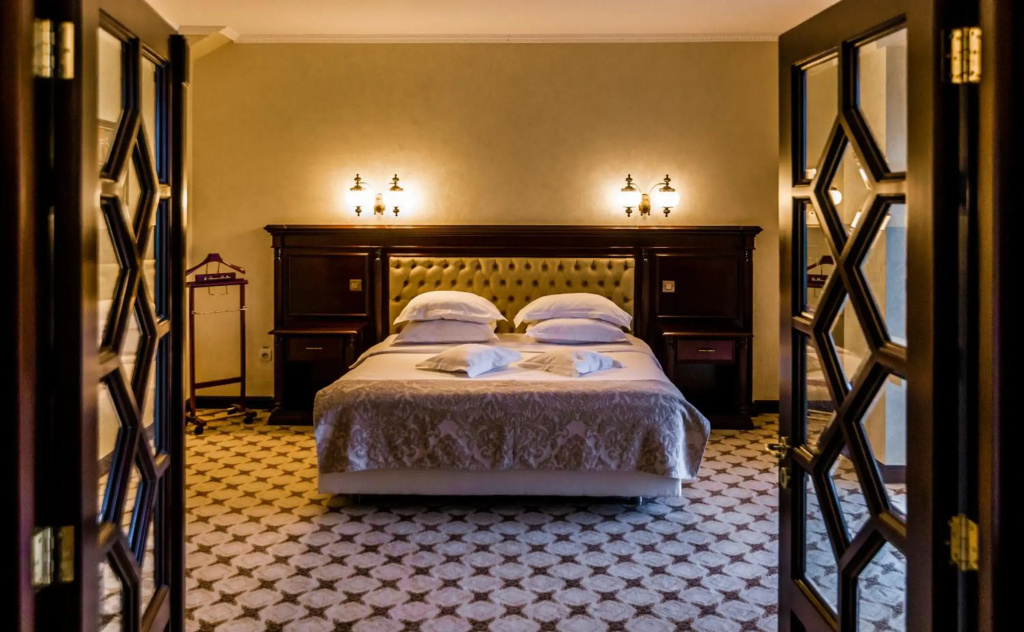 Hotel Golden House